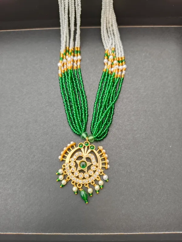 Green_Pendent_Necklace__For_Women