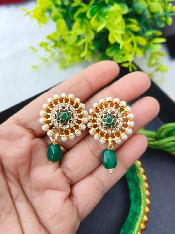 Green_Necklace_Kanthi_With_Earrings___For_Women