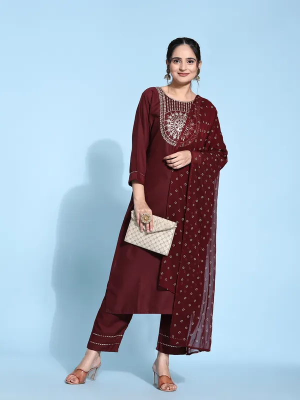 Maroon_Cotton_Blend_Embroidered_Straight_Kurta_,_Palazzo_&_Dupatta_Set_Set_For_Women