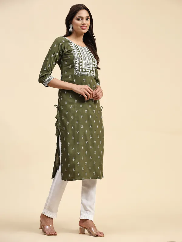 Green_Cotton_Blend_Embroidered_Straight_Kurta_,_Trouser_&_Dupatta_Set_Set_For_Women