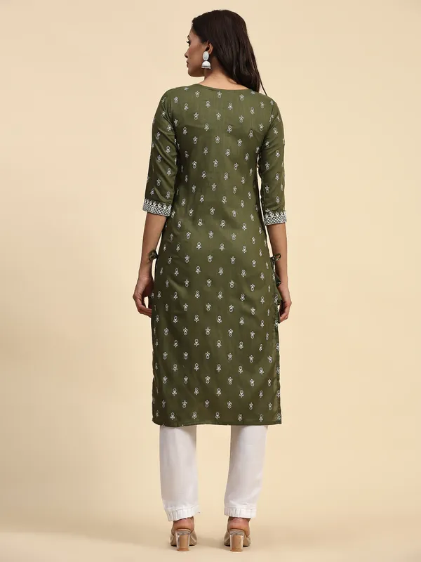 Green_Cotton_Blend_Embroidered_Straight_Kurta_,_Trouser_&_Dupatta_Set_Set_For_Women