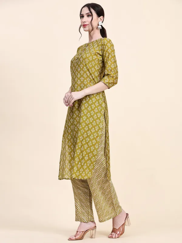 Green_Cotton_Blend_Printed_Straight_Kurta_,_Trouser_&_Dupatta_Set_Set_For_Women