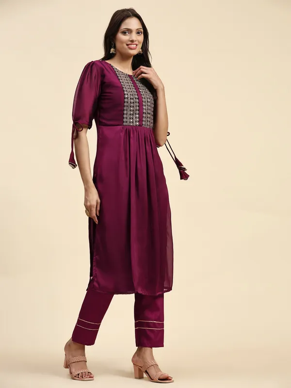 Pink_Cotton_Blend_Embroidered_Straight_Kurta_,_Trouser_&_Dupatta_Set_Set_For_Women