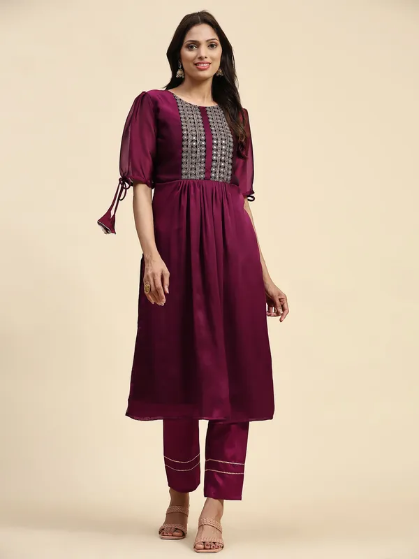 Pink_Cotton_Blend_Embroidered_Straight_Kurta_,_Trouser_&_Dupatta_Set_Set_For_Women