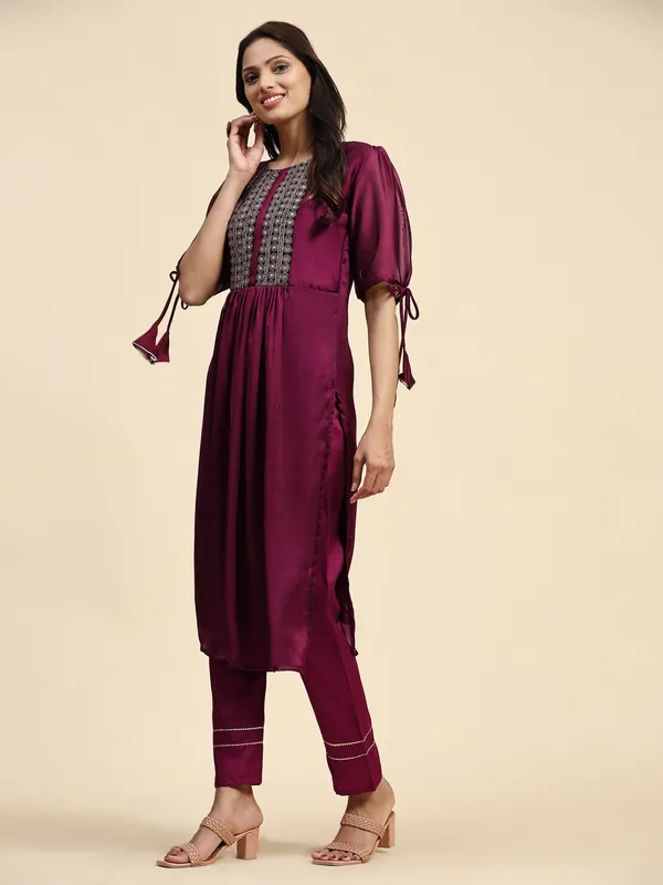 Pink_Cotton_Blend_Embroidered_Straight_Kurta_,_Trouser_&_Dupatta_Set_Set_For_Women