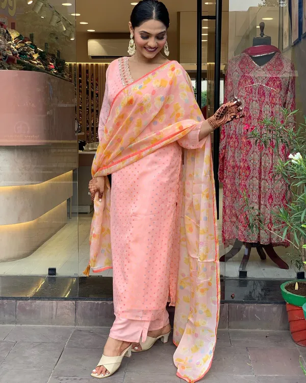 Pink_Organza_Printed_Straight_Kurta_,_Palazzo_&_Dupatta_Set_Set_For_Women