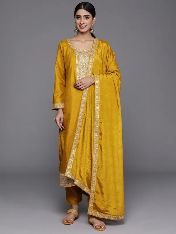 Yellow_Silk_Blend_Embroidered_Straight_Kurta_,_Palazzo_&_Dupatta_Set_Set_For_Women