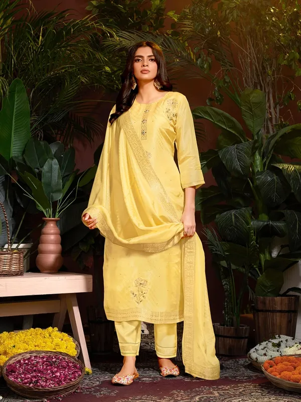 Suha_Womens_Fashion_Ethnic_Yellow_Color_Kurta_Sets