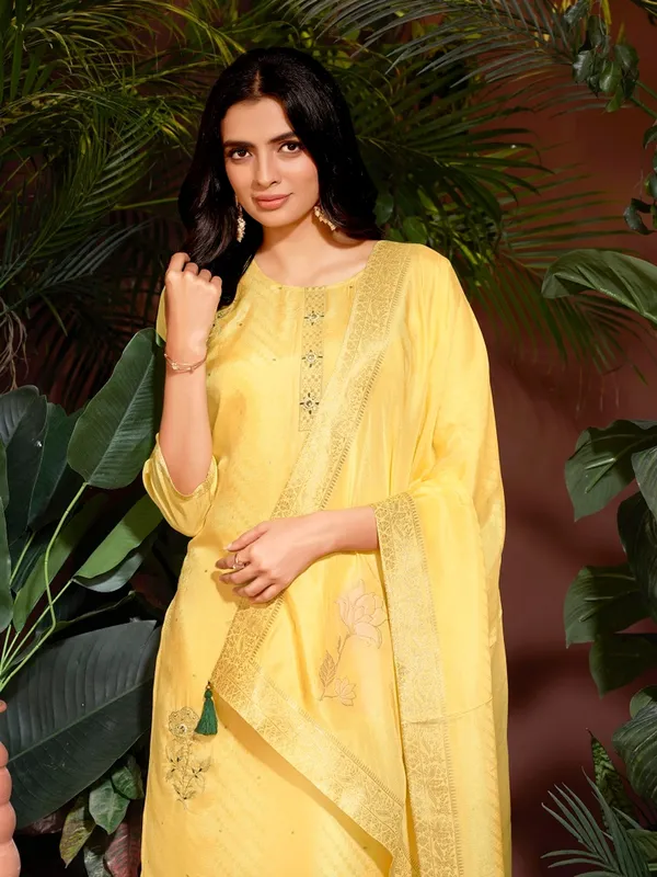 Suha_Womens_Fashion_Ethnic_Yellow_Color_Kurta_Sets