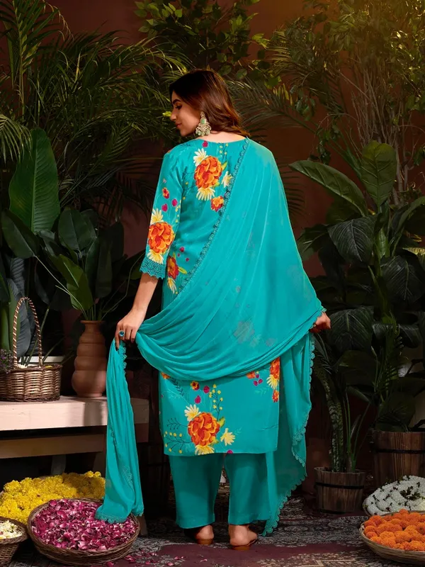 Suha_Womens_Fashion_Ethnic_Blue_Color_Kurta_Sets