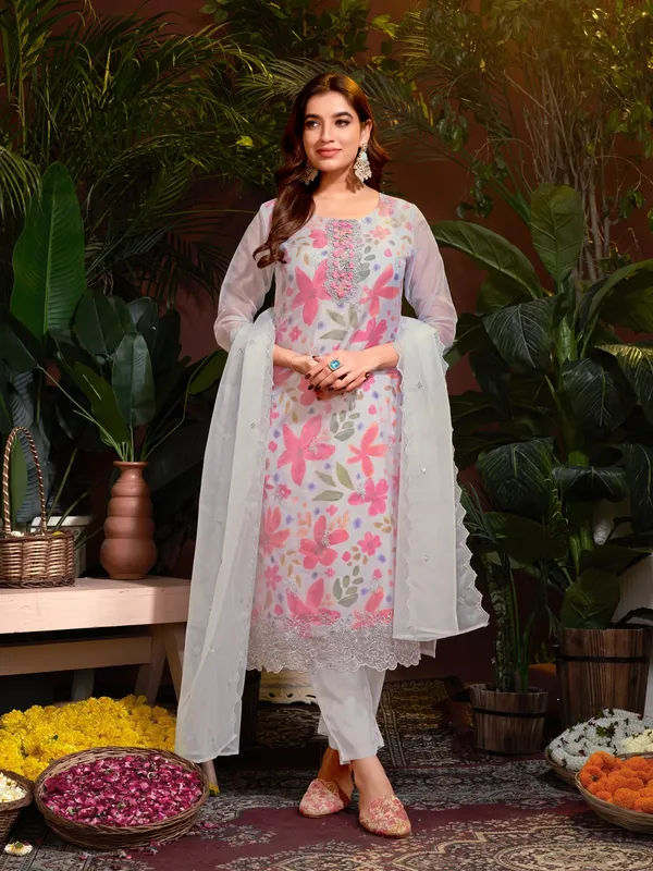 Suha_Womens_Fashion_Ethnic_Grey_Color_Kurta_Sets