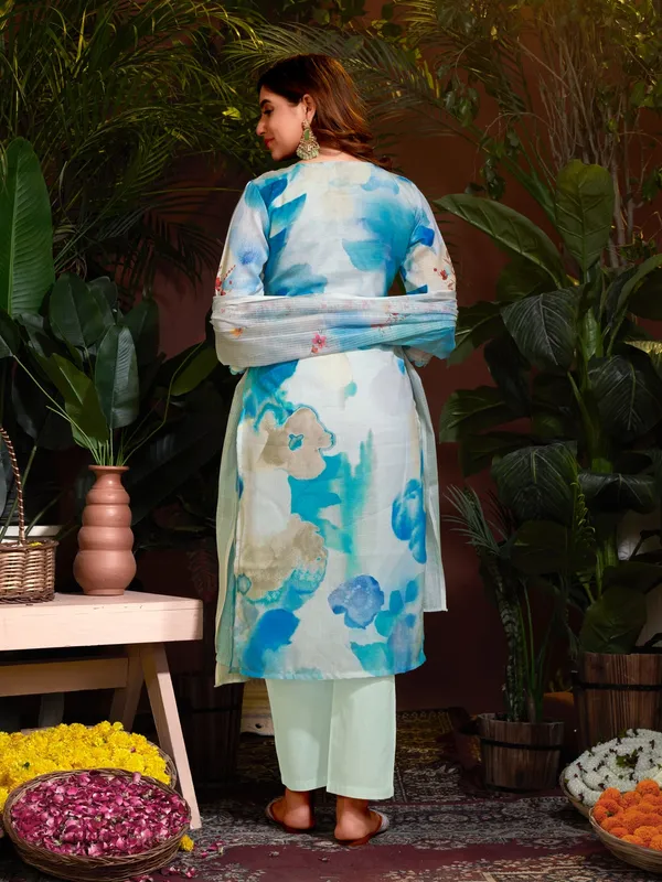 Suha_Womens_Fashion_Ethnic_Blue_Color_Kurta_Sets