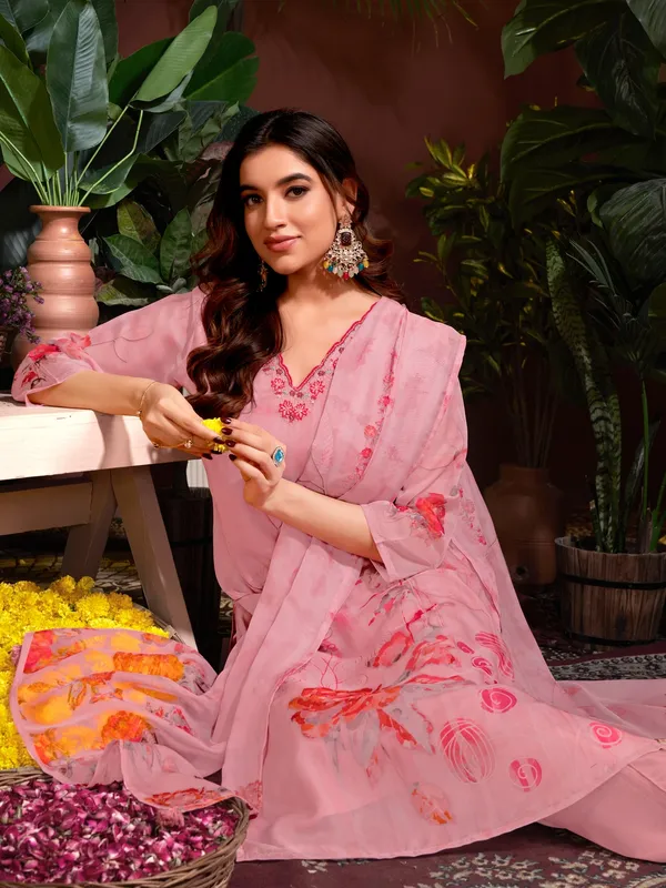 Suha_Womens_Fashion_Ethnic_Pink_Color_Kurta_Sets