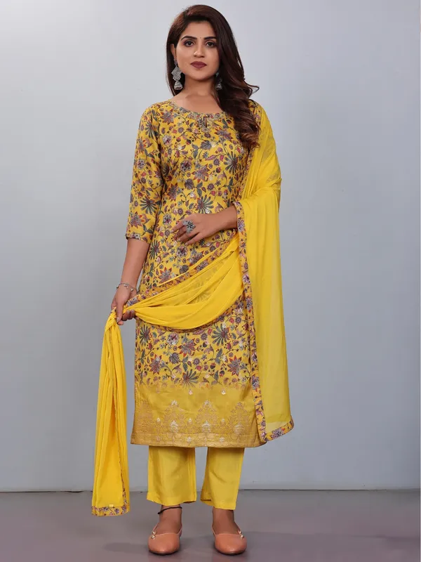 Suha_Womens_Fashion_Ethnic_Yellow_Color_Kurta_Sets