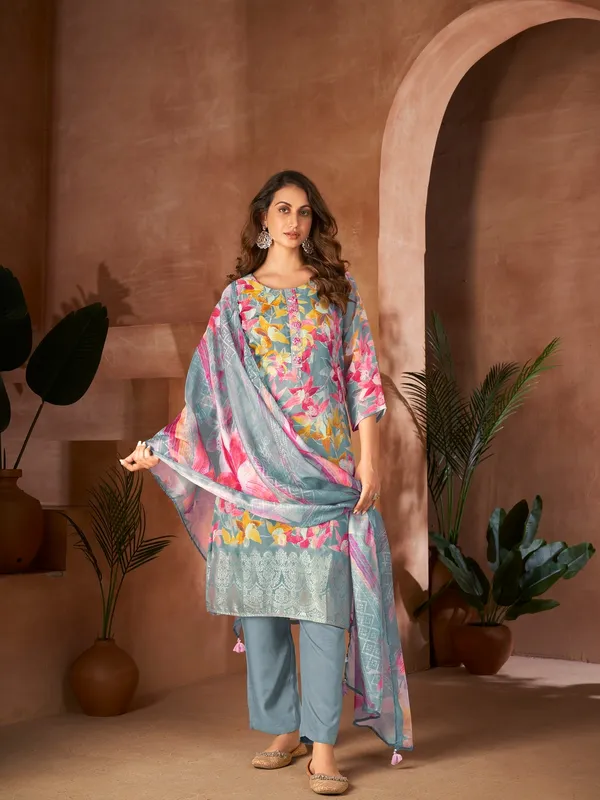 Suha_Womens_Fashion_Ethnic_Grey_Color_Kurta_Sets