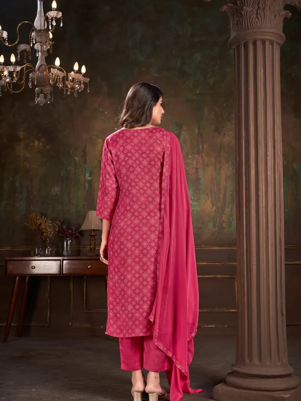Suha_Womens_Fashion_Ethnic_Pink_Color_Kurta_Sets