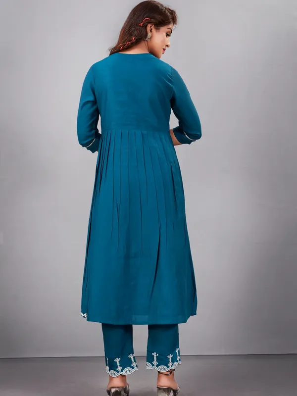 Suha_Womens_Fashion_Ethnic_Blue_Color_Kurta_Sets