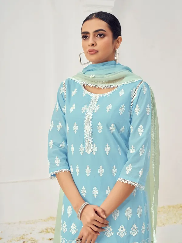 Suha_Womens_Fashion_Ethnic_Blue_Color_Kurta_Sets