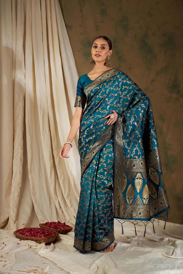Blue_Art_Silk_Woven_Banarasi_Saree_With_Unstitched_Blouse_For_Women
