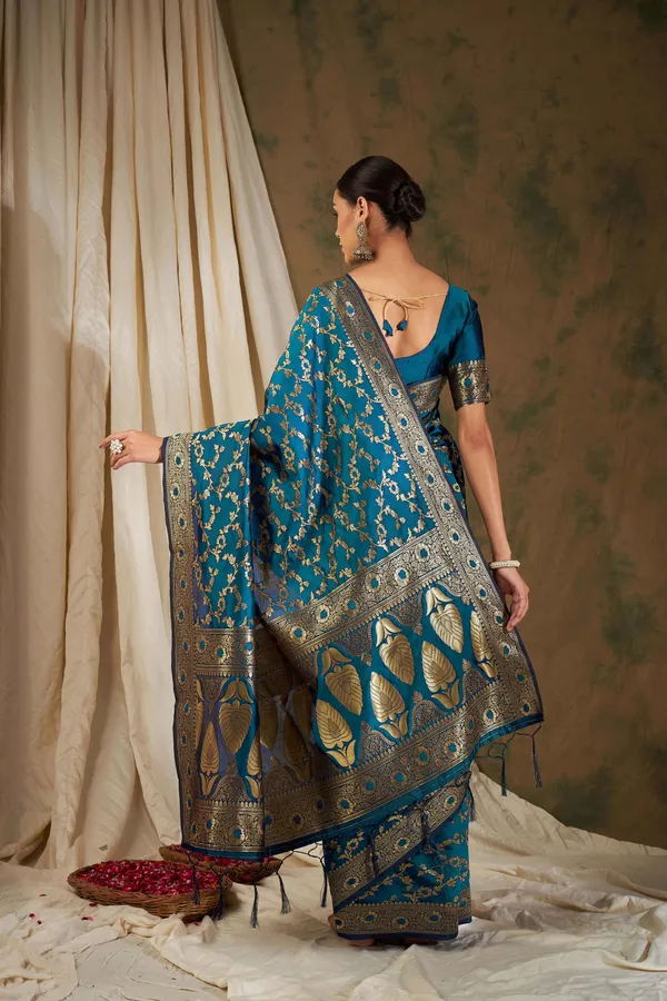 Blue_Art_Silk_Woven_Banarasi_Saree_With_Unstitched_Blouse_For_Women