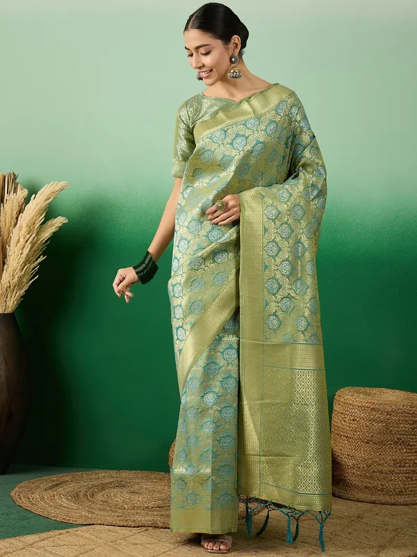 Blue_Art_Silk_Woven_Banarasi_Saree_With_Unstitched_Blouse_For_Women