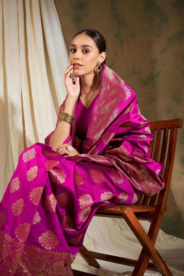 Pink_Art_Silk_Woven_Banarasi_Saree_With_Unstitched_Blouse_For_Women