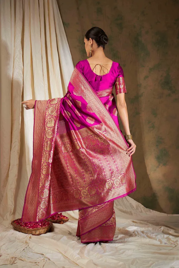 Pink_Art_Silk_Woven_Banarasi_Saree_With_Unstitched_Blouse_For_Women