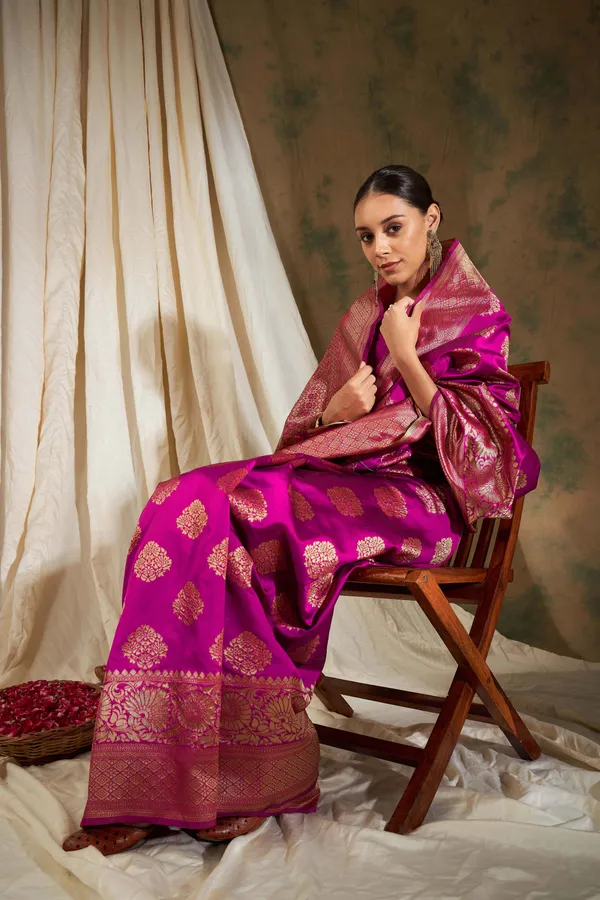 Pink_Art_Silk_Woven_Banarasi_Saree_With_Unstitched_Blouse_For_Women