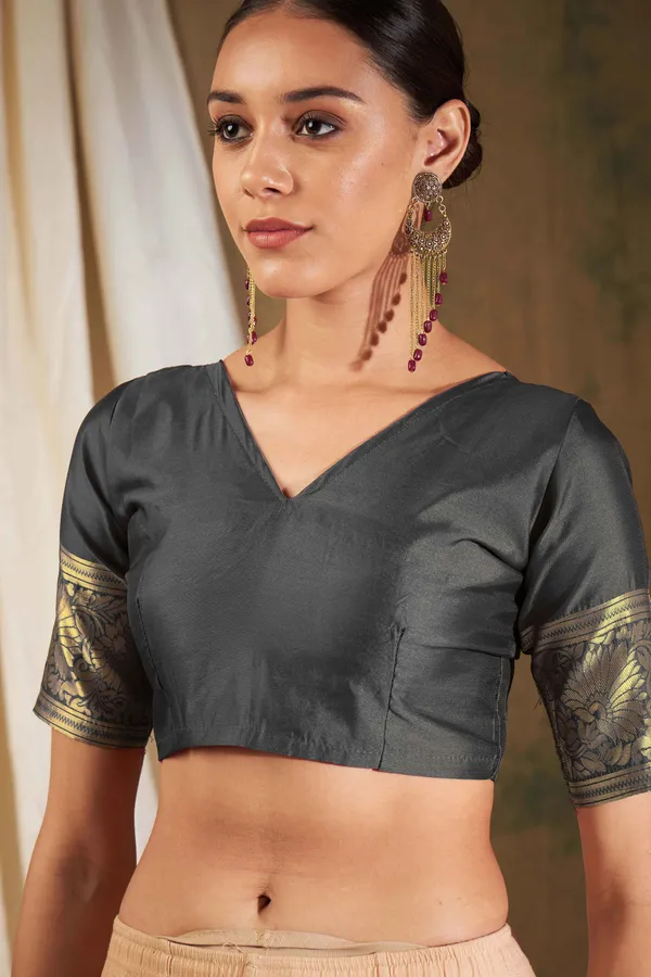 Grey_Art_Silk_Woven_Banarasi_Saree_With_Unstitched_Blouse_For_Women