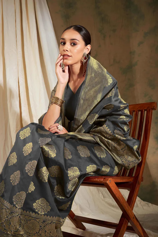Grey_Art_Silk_Woven_Banarasi_Saree_With_Unstitched_Blouse_For_Women