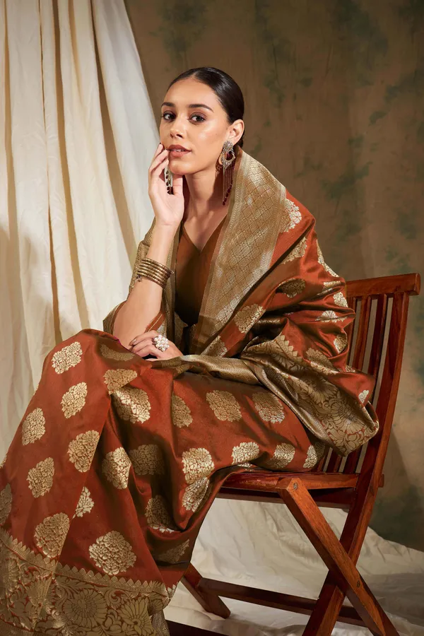 Orange_Art_Silk_Woven_Banarasi_Saree_With_Unstitched_Blouse_For_Women