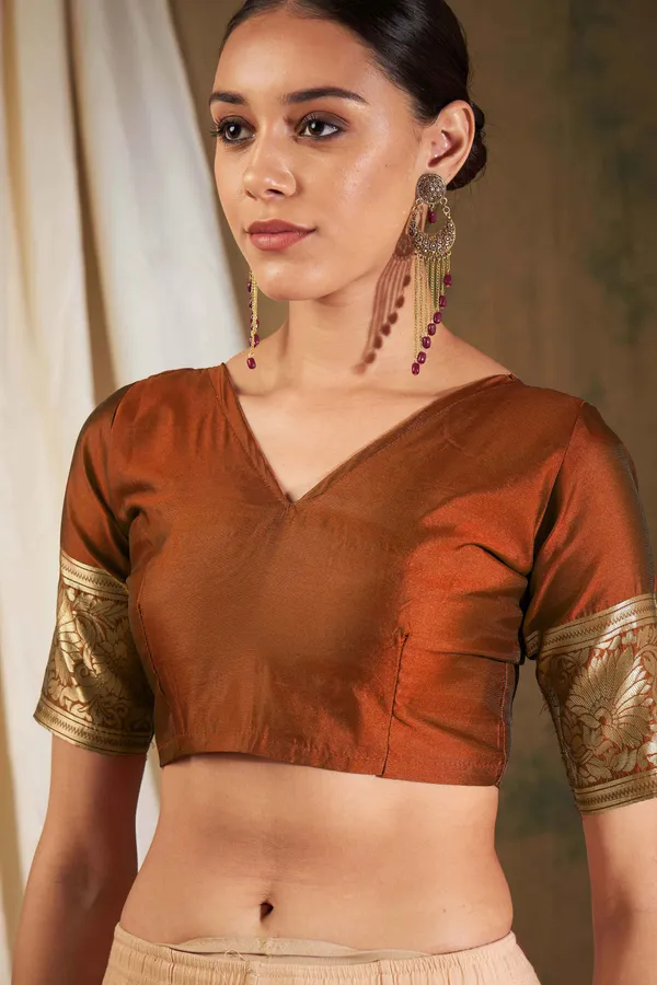 Orange_Art_Silk_Woven_Banarasi_Saree_With_Unstitched_Blouse_For_Women