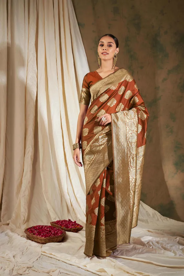 Orange_Art_Silk_Woven_Banarasi_Saree_With_Unstitched_Blouse_For_Women