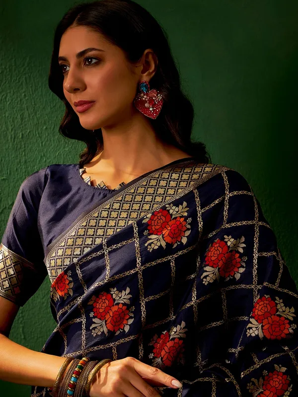 Dark_Blue_Art_Silk_Woven_Banarasi_Saree_With_Unstitched_Blouse_For_Women