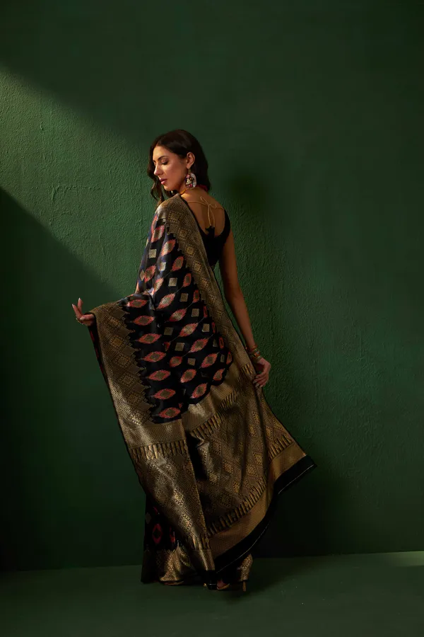 Black_Art_Silk_Woven_Banarasi_Saree_With_Unstitched_Blouse_For_Women