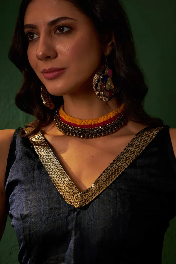 Black_Art_Silk_Woven_Banarasi_Saree_With_Unstitched_Blouse_For_Women