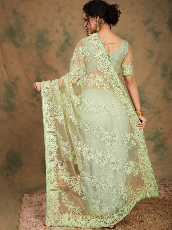 Green_Supernet_Embroidered_Banarasi_Saree_With_Unstitched_Blouse_For_Women