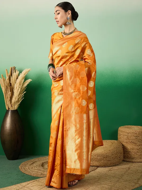 Orange_Art_Silk_Woven_Banarasi_Saree_With_Unstitched_Blouse_For_Women