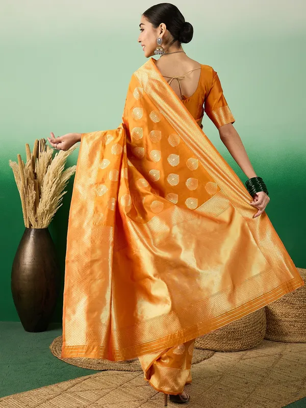 Orange_Art_Silk_Woven_Banarasi_Saree_With_Unstitched_Blouse_For_Women