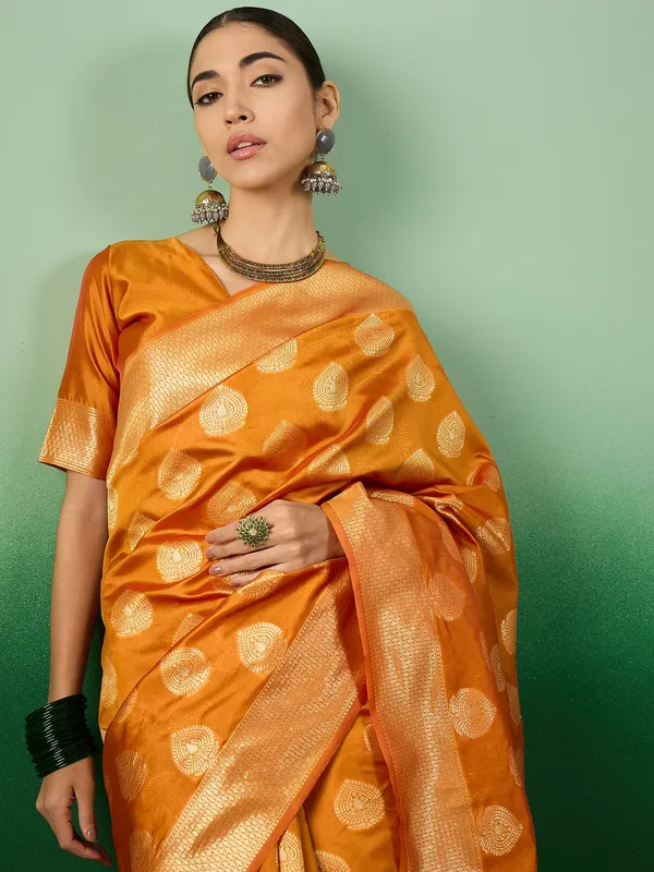 Orange_Art_Silk_Woven_Banarasi_Saree_With_Unstitched_Blouse_For_Women