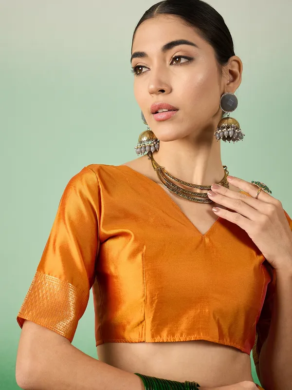 Orange_Art_Silk_Woven_Banarasi_Saree_With_Unstitched_Blouse_For_Women