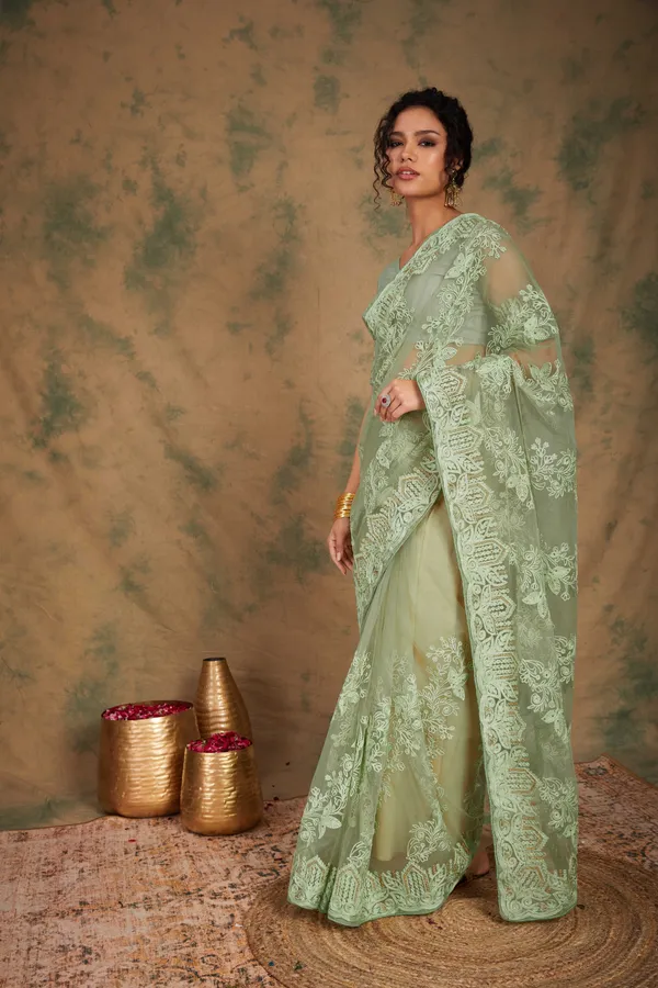 Green_Supernet_Embroidered_Banarasi_Saree_With_Unstitched_Blouse_For_Women