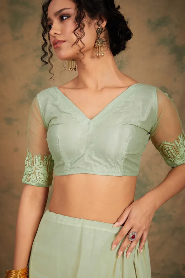 Green_Supernet_Embroidered_Banarasi_Saree_With_Unstitched_Blouse_For_Women