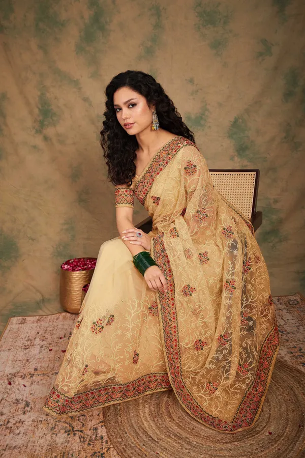 Brown_Supernet_Embroidered_Banarasi_Saree_With_Unstitched_Blouse_For_Women