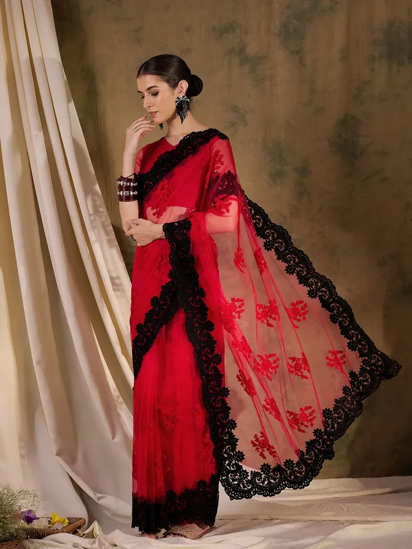 Red_Supernet_Embroidered_Banarasi_Saree_With_Unstitched_Blouse_For_Women