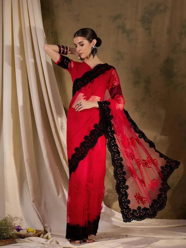 Red_Supernet_Embroidered_Banarasi_Saree_With_Unstitched_Blouse_For_Women