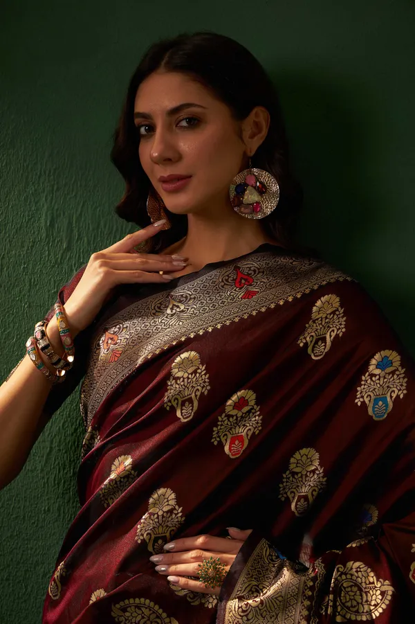 Maroon_Art_Silk_Woven_Banarasi_Saree_With_Unstitched_Blouse_For_Women