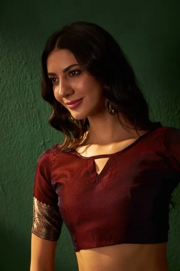Maroon_Art_Silk_Woven_Banarasi_Saree_With_Unstitched_Blouse_For_Women