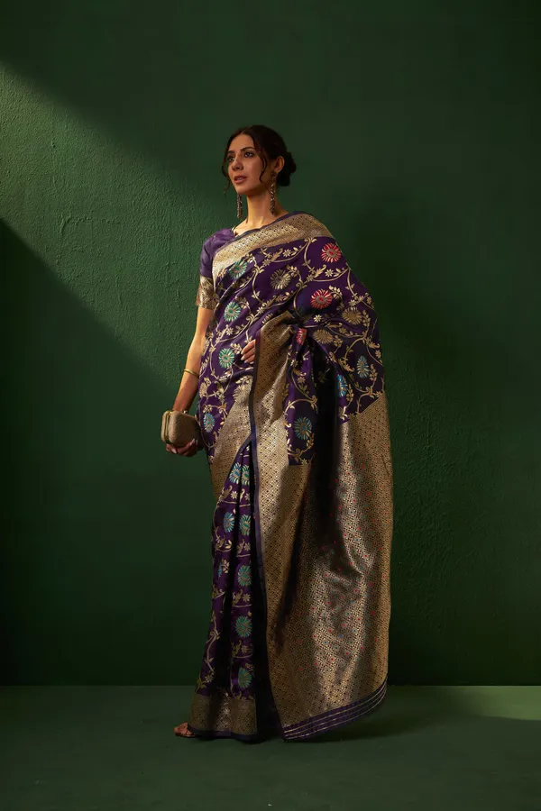 Maroon_Art_Silk_Woven_Banarasi_Saree_With_Unstitched_Blouse_For_Women