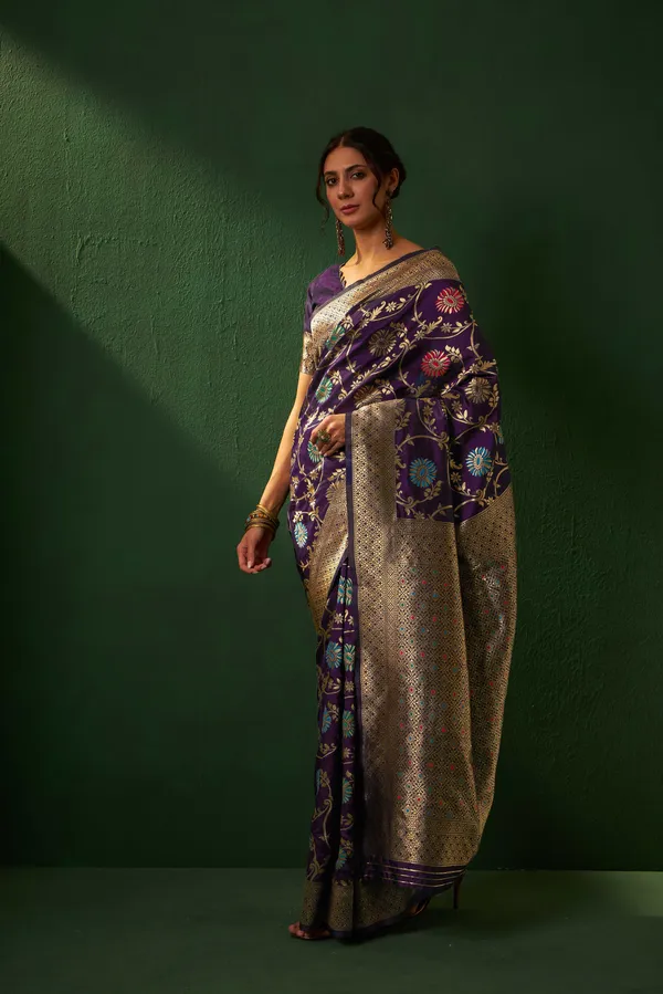 Maroon_Art_Silk_Woven_Banarasi_Saree_With_Unstitched_Blouse_For_Women